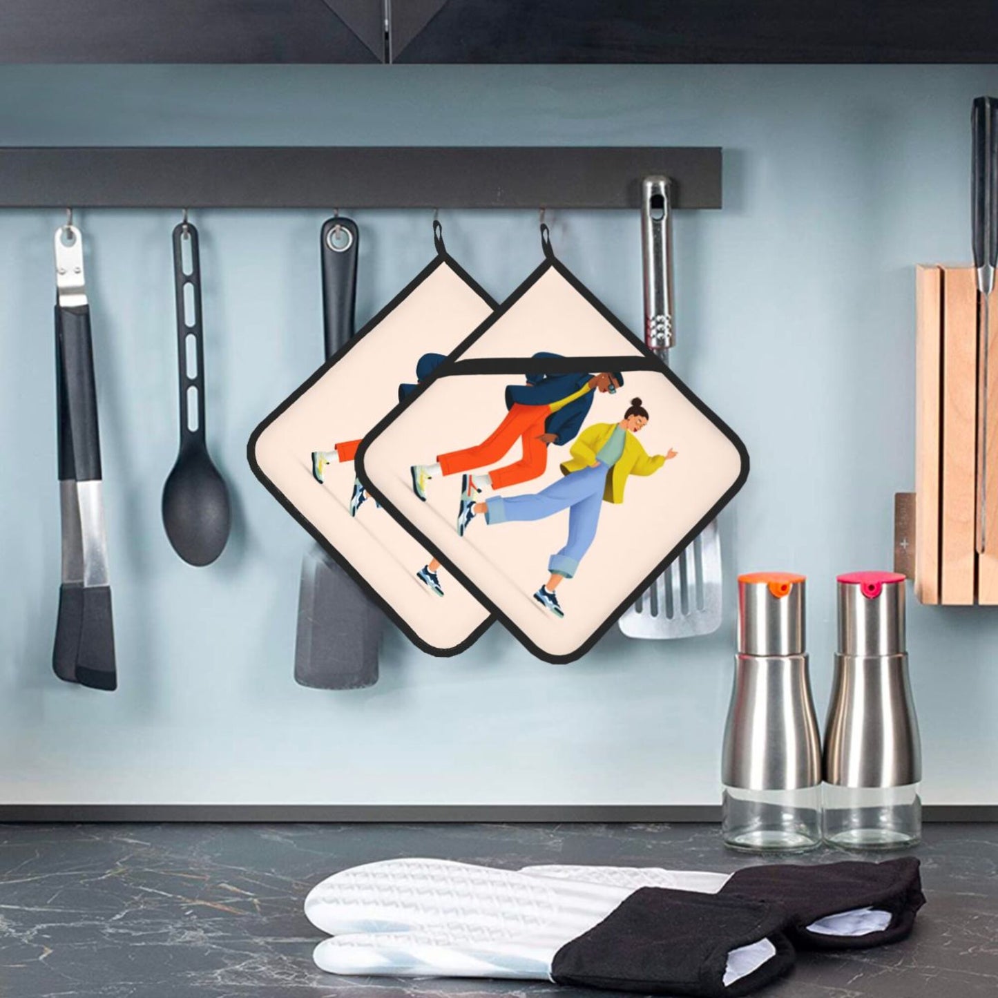 Trendy Dancing Couple Heat-Resistant Pot Holder Set｜Fashion Kitchen Pads｜8"x8" Square Design with Hanging Loop