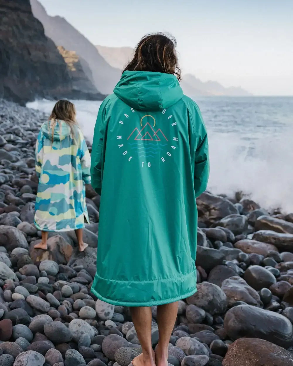 Escapism Recycled Sherpa Lined Changing Robe - Greenlake